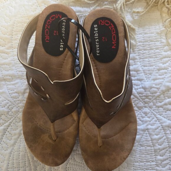 Modzori Reversibles Sandals - Picture 1 of 3